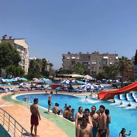 In Centrum, 3 Minutes To The Damlatas And Cleopatra Alanya