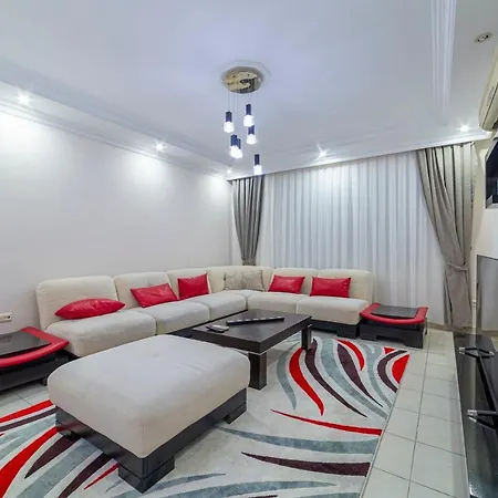 In Centrum, 3 Minutes To The Damlatas And Cleopatra Apartment *